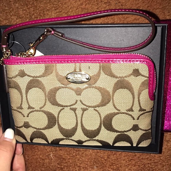 Coach wallet - Picture 1 of 6